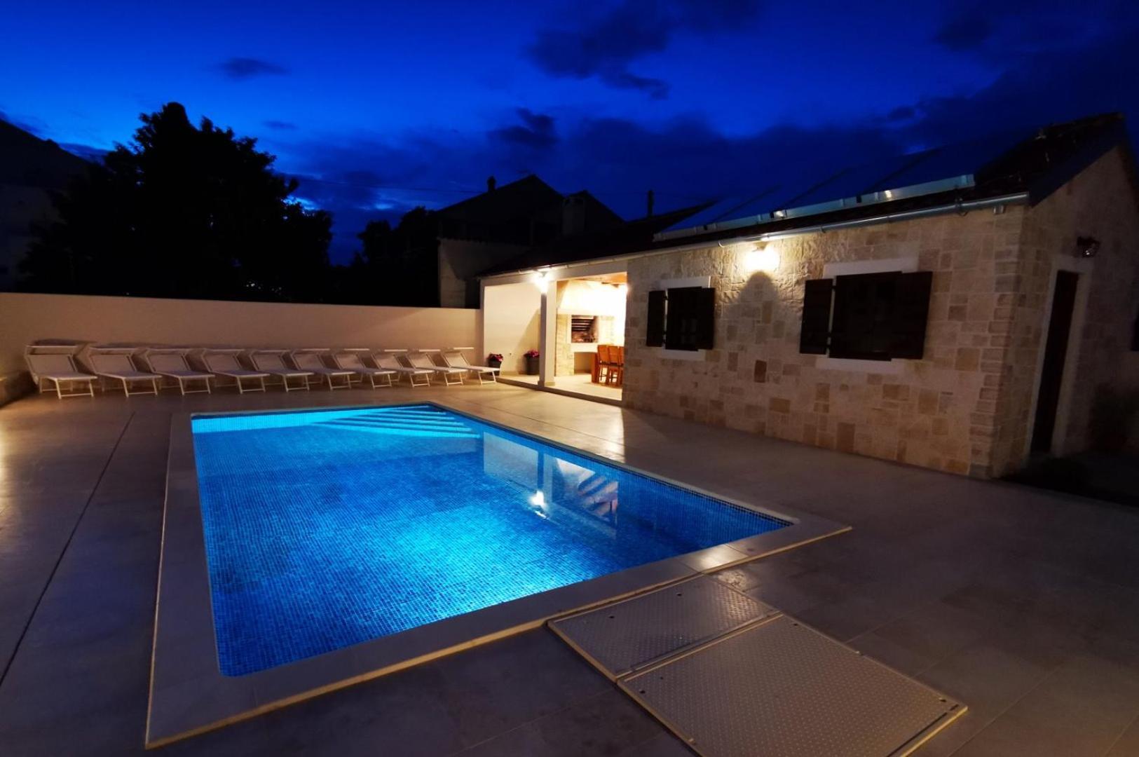 Villa Stella - Crowonder Luxury Rent Турань Экстерьер фото