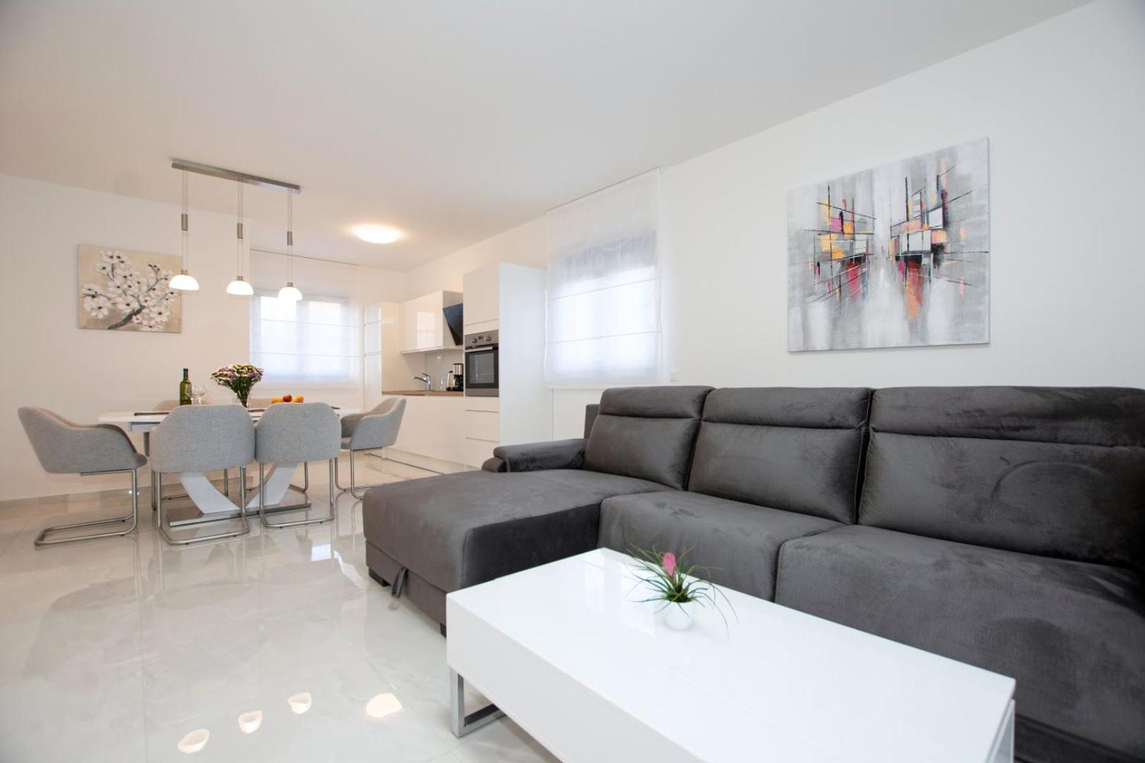 Villa Stella - Crowonder Luxury Rent Турань Экстерьер фото