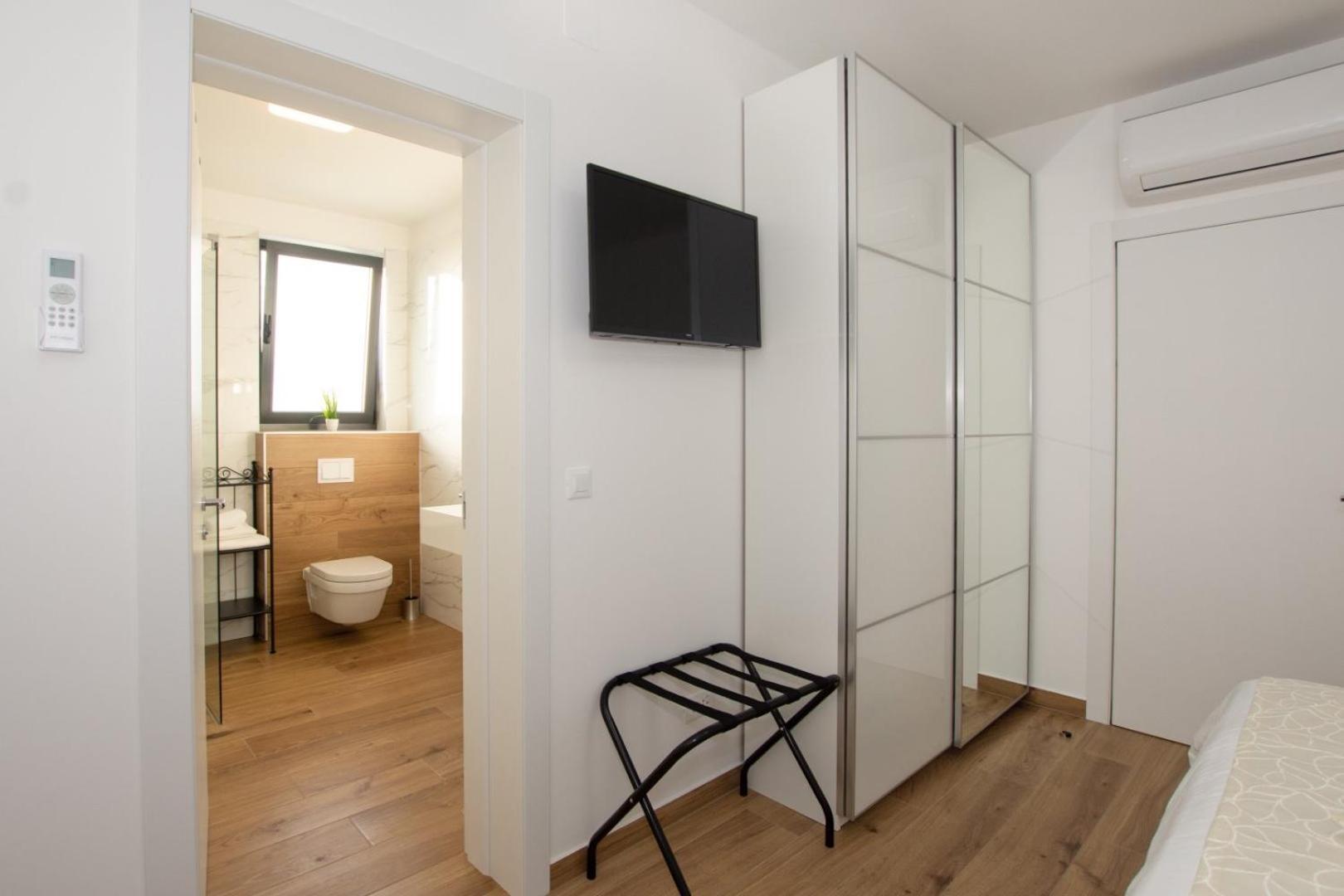 Villa Stella - Crowonder Luxury Rent Турань Экстерьер фото