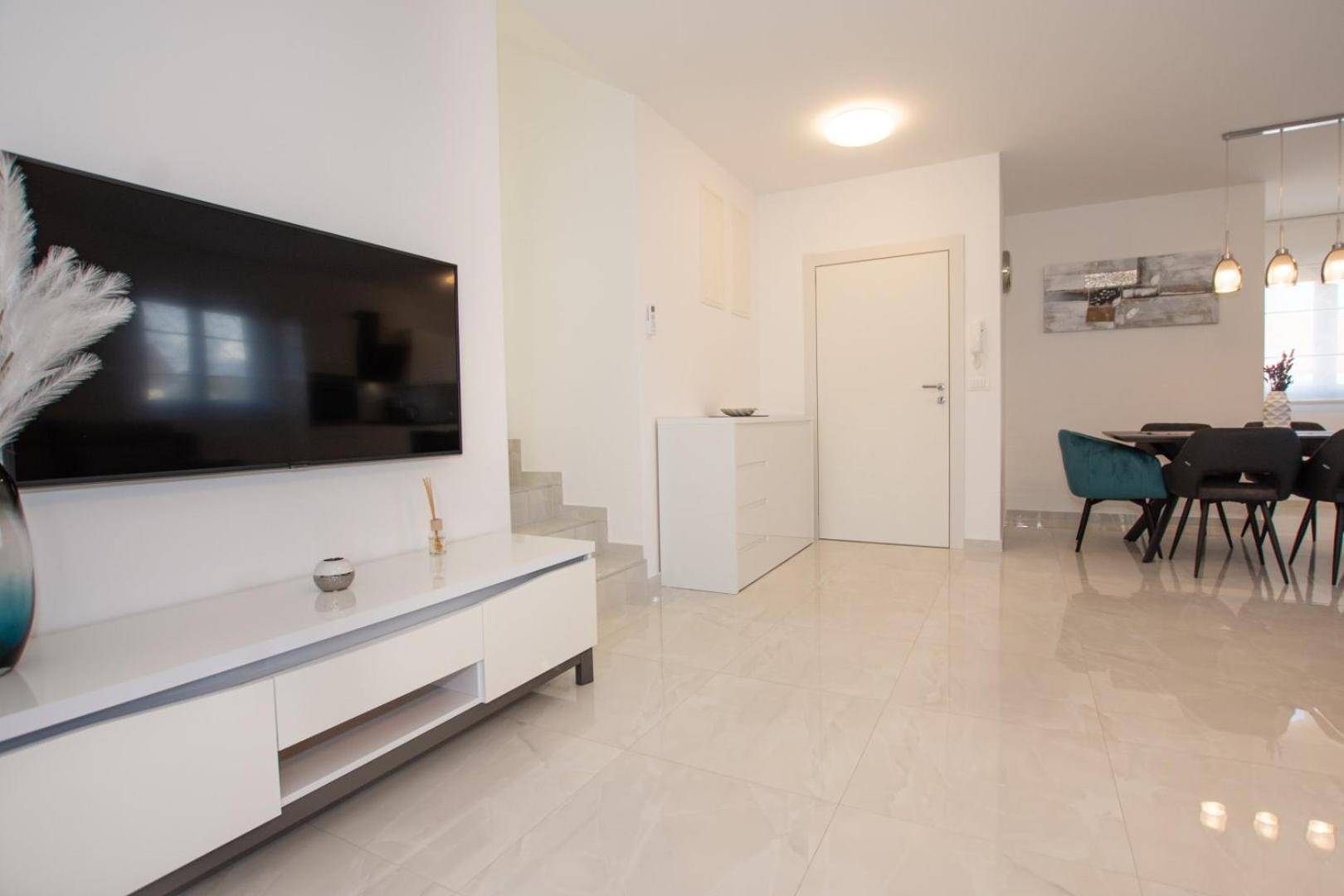 Villa Stella - Crowonder Luxury Rent Турань Экстерьер фото