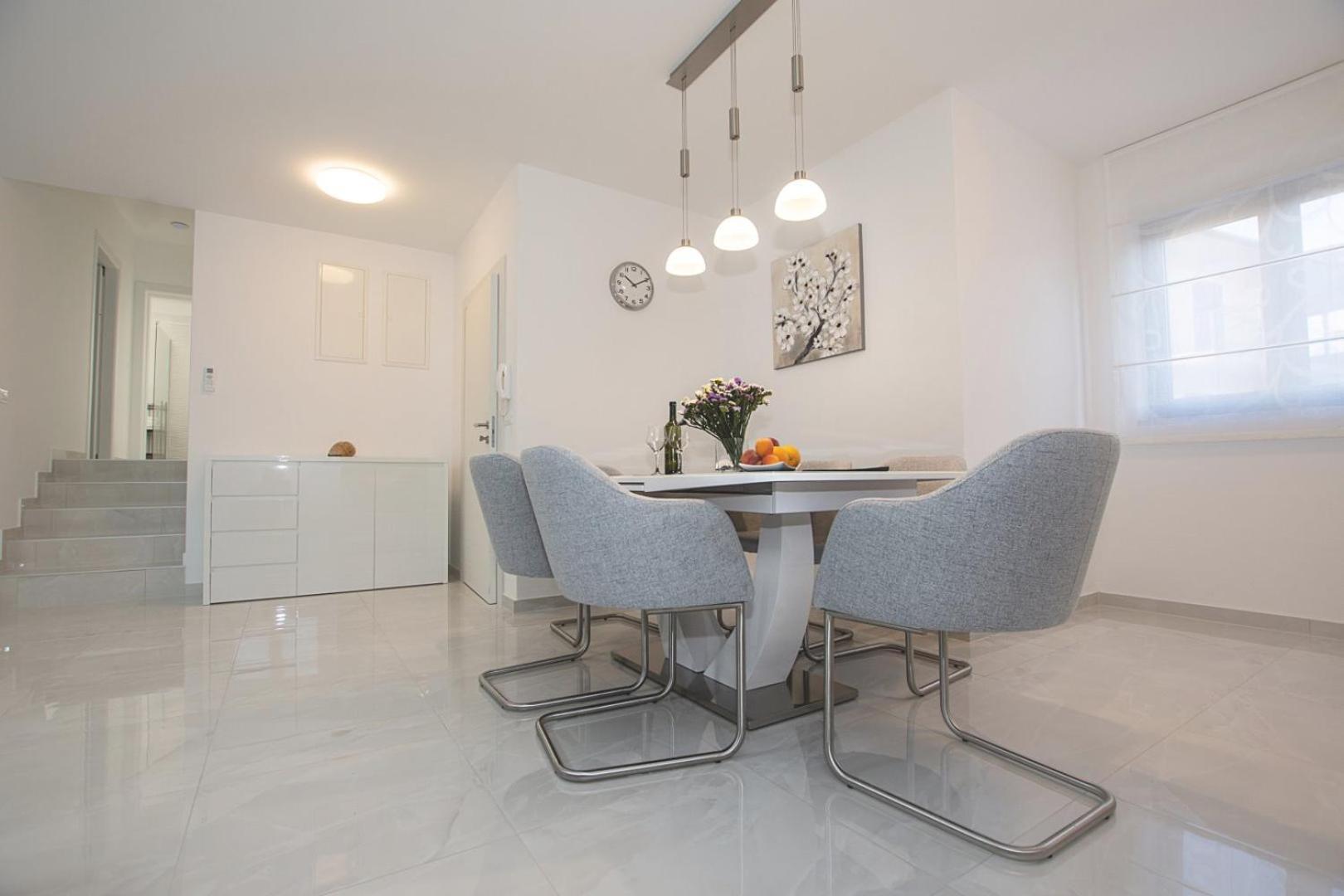 Villa Stella - Crowonder Luxury Rent Турань Экстерьер фото